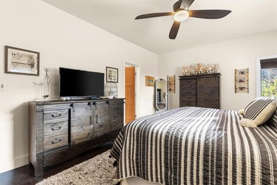 Tucked at the end of a cul-de-sac, this private townhome - photo 24