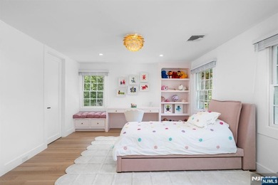 Welcome to one of the most exceptional estates ever offered in - photo 25