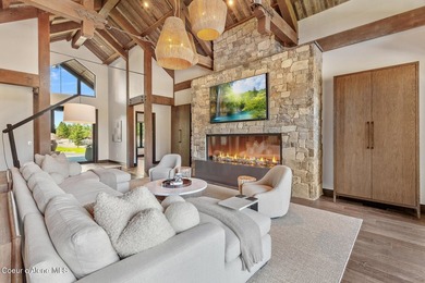 Estate 265 is a modern mountain residence situated in the Gozzer - photo 26