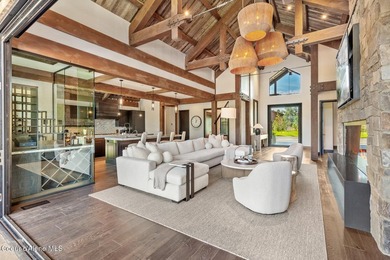 Estate 265 is a modern mountain residence situated in the Gozzer - photo 27