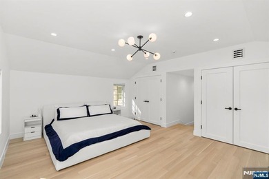 Welcome to one of the most exceptional estates ever offered in - photo 27