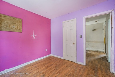PROPERTY IS VACANT! PRICED TO SELL AS IS: CASH OFFERS ONLY - photo 27