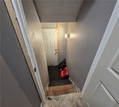 Turnkey investor's dream or perfect owner-occupant opportunity - photo 29