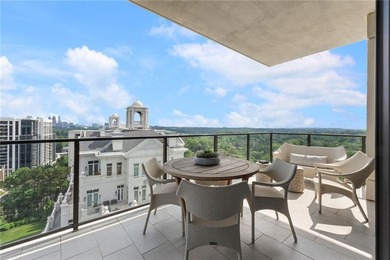 NEW LISTING! Introducing this ONE OF A KIND LUXURY RESIDENCE in - photo 37