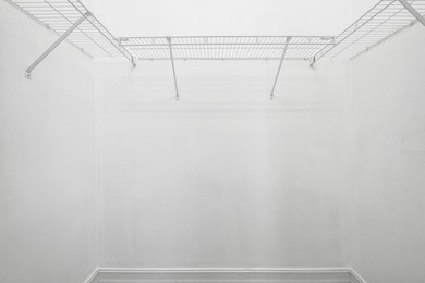 Welcome to this stunning 4-bedroom, 3.5-bathroom residence - photo 42