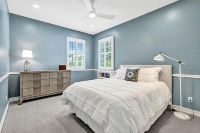 Welcome to this stunning 4-bedroom, 3.5-bathroom residence - photo 45
