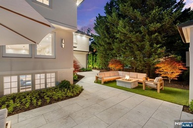 Welcome to one of the most exceptional estates ever offered in - photo 46