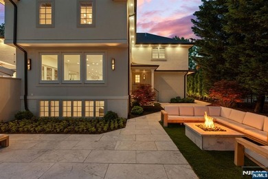 Welcome to one of the most exceptional estates ever offered in - photo 47