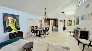 Welcome to this stunning waterfront residence in Villa Deste - photo 7