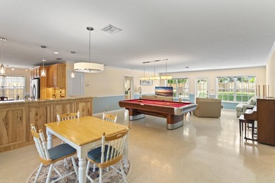 Welcome to this thoughtfully designed single-family residence - photo 10