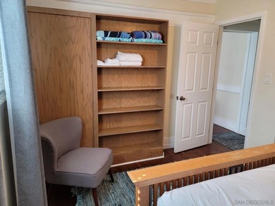 Experience the convenience and charm of Hillcrest just a block - photo 3