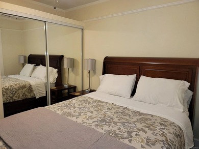 Experience the convenience and charm of Hillcrest just a block - photo 4