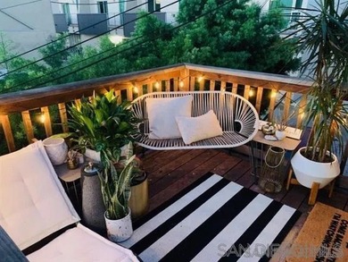 Experience the convenience and charm of Hillcrest just a block - photo 8
