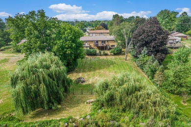 (private lake, pond, creek) Home Active Under Con in Jackson Michigan