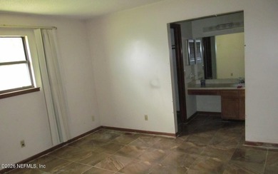 Sleeping Beauty! Tiled floors, stone fireplace, spacious and - photo 8