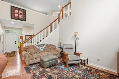 Welcome to this beautifully maintained and fully furnished home - photo 5