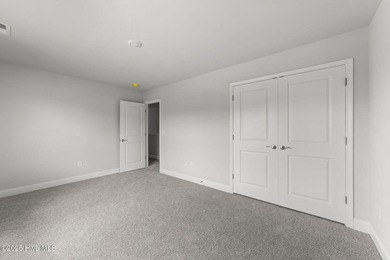 This 2307 floorplan by Adams Homes is a stunning and beautifully - photo 17