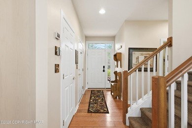 Welcome to this beautifully maintained and fully furnished home - photo 8