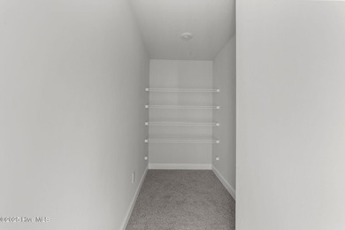 This 2307 floorplan by Adams Homes is a stunning and beautifully - photo 20