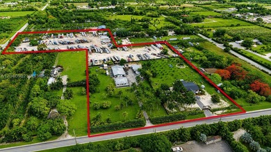 Spectacular property offering two Folios 30-5 zoned residential - photo 5