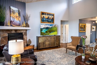 Beautifully remodeled mountain retreat located on a quiet - photo 29