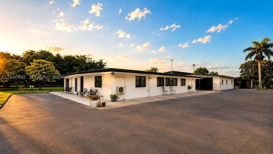 Spectacular property offering two Folios 30-5 zoned residential - photo 10