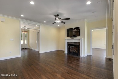 Luxury lakefront living in the heart of West Knoxville on Fort - photo 8