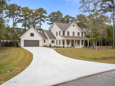 Tucked on over an acre near historic downtown Beaufort, 135 - photo 4