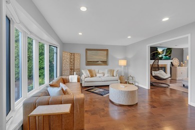 Welcome to this very clean, meticulously maintained, and - photo 7