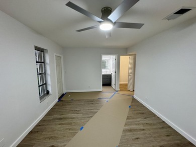 No Age Restrictionspletely Renovated End-Unit Condo Move in - photo 12