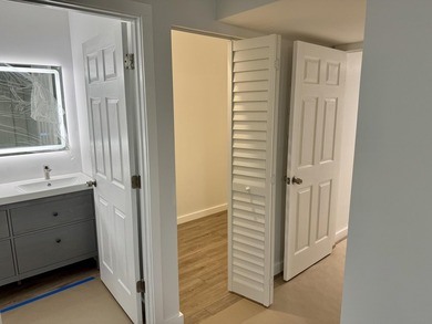 No Age Restrictionspletely Renovated End-Unit Condo Move in - photo 18