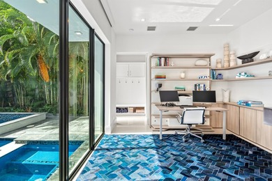 An artful modern showplace for indoor/outdoor entertaining, this - photo 21