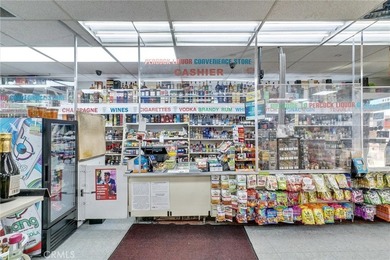 Prime, central downtown Arcadia location, located less than a - photo 23