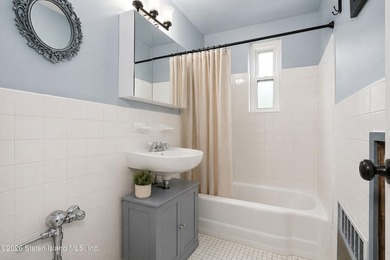 Welcome to 36 Hamilton Avenue, a beautifully updated one-bedroom - photo 26