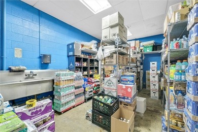 Prime, central downtown Arcadia location, located less than a - photo 27