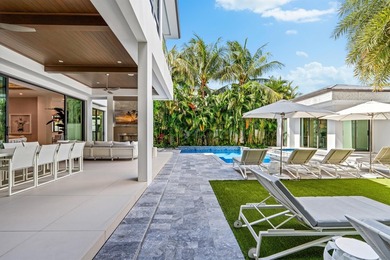 An artful modern showplace for indoor/outdoor entertaining, this - photo 48