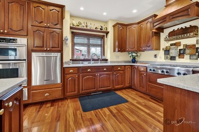 Golf Course Luxury Retreat Home, 4000 sq ft., with theatre room - photo 11