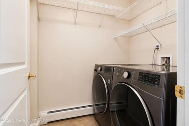Welcome to 19 Ocean Road, located in the prestigious Dent Road - photo 16