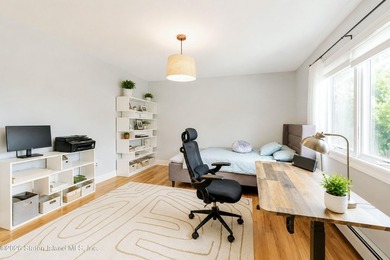 Welcome to 19 Ocean Road, located in the prestigious Dent Road - photo 20
