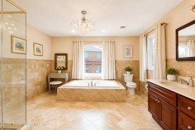 Welcome to 19 Ocean Road, located in the prestigious Dent Road - photo 26
