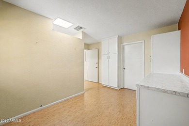 Single-level Del Webb home in Sun City, a 55+ active adult - photo 34