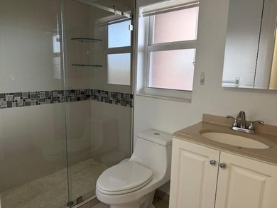 BEAUTIFUL REMODELED UNIT LOCATED IN SUNRISE LAKES PHASE 3, WITH - photo 10