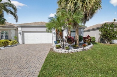 Well-maintained home in Aberdeen Country Club featuring 2 - photo 2