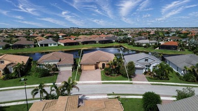Discover the highly desirable Perdido Key model in Vitalia at - photo 3