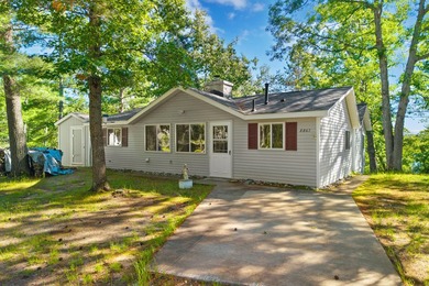 Well-maintained 2-bedroom, 1-bath home offering a beautiful lake - photo 9