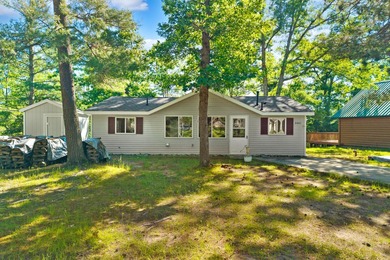 Well-maintained 2-bedroom, 1-bath home offering a beautiful lake - photo 10