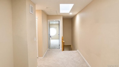 Welcome to easy living in the highly sought after Fox Meadow - photo 11