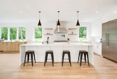 A buyers dream rooted in nature, enhanced by design. This modern - photo 11