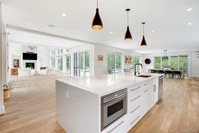 A buyers dream rooted in nature, enhanced by design. This modern - photo 13