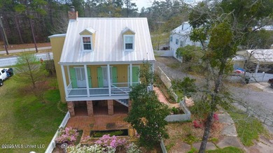 Acadian cottage, 3 bed, 2 1/2 bath, three levels with interior - photo 7